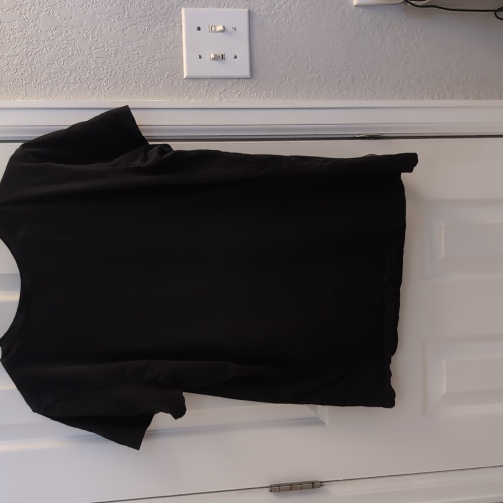 Hot Topic Selena Quintanilla Black T-shirt In Size Medium - Picture 2 of 3